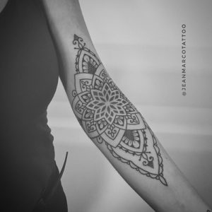 tattoo-decorativo-mehndi-henna-brazo
